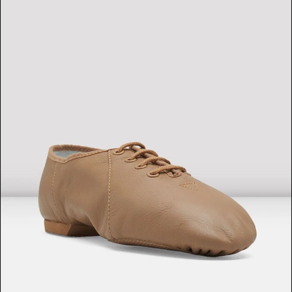 NEW Bloch Dance Women's Jazzsoft Split Sole Leather Jazz Shoe in Tan Size 8 - Picture 1 of 11
